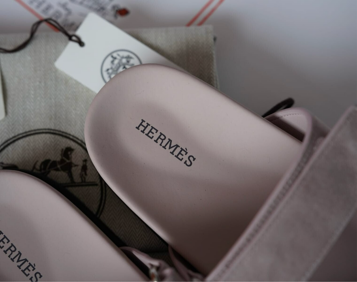HERMES NUDE PINK SUEDE GOATSKIN WOMEN CHYPRE SANDALS
