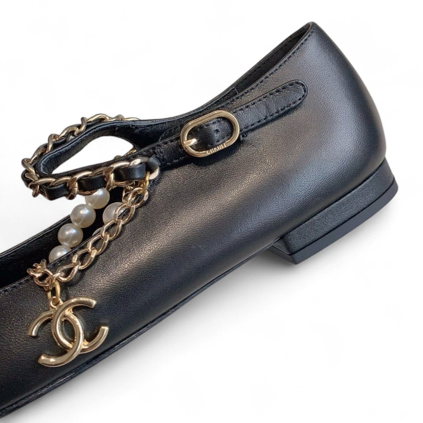 CHANEL MARY JANE PEARLS & METAL BLACK FLATS