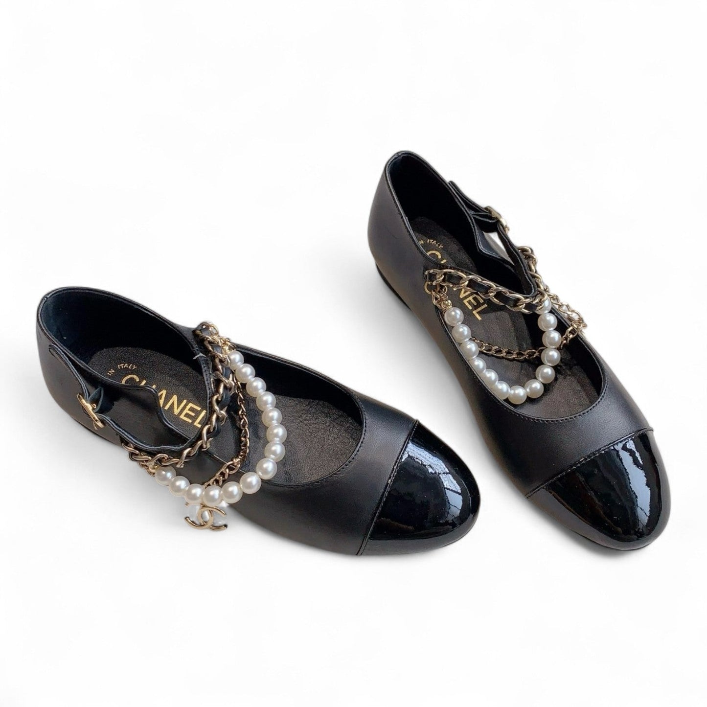 CHANEL MARY JANE PEARLS & METAL BLACK FLATS