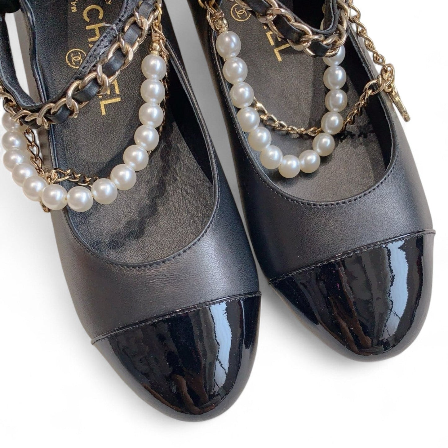 CHANEL MARY JANE PEARLS & METAL BLACK FLATS