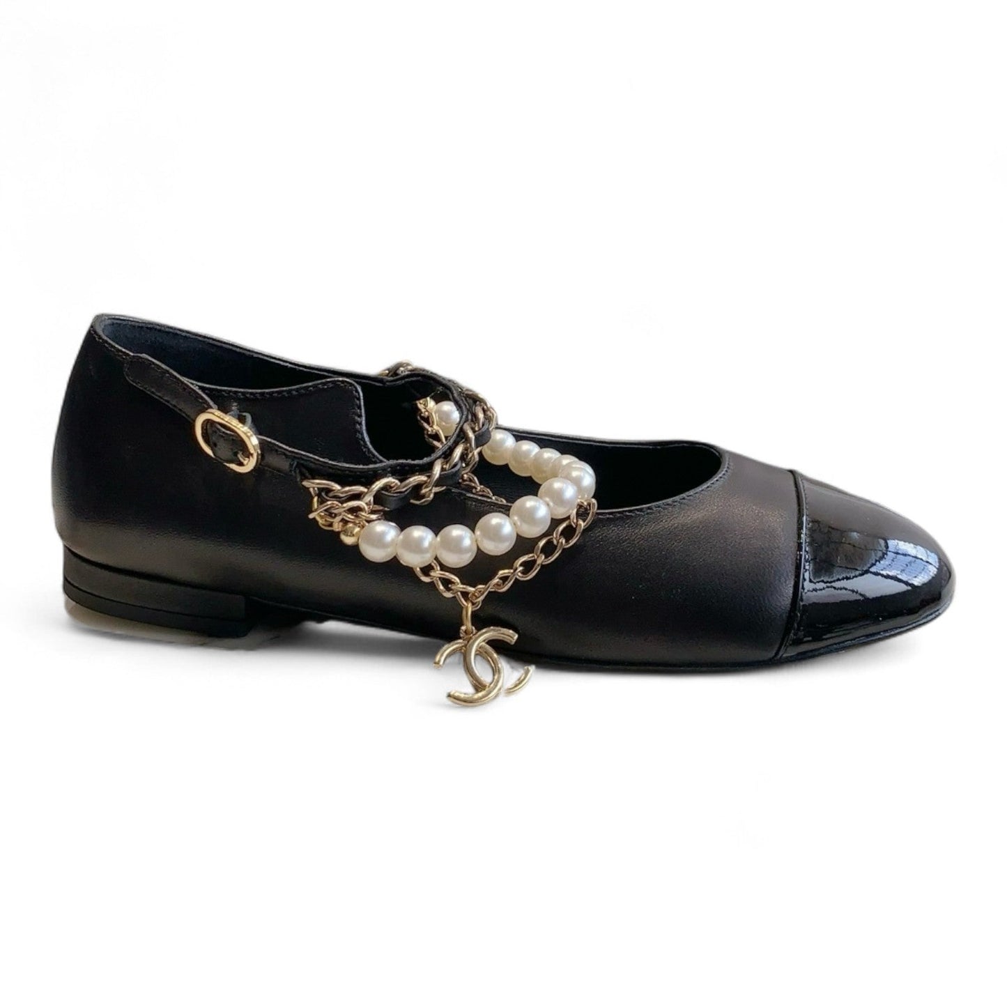CHANEL MARY JANE PEARLS & METAL BLACK FLATS