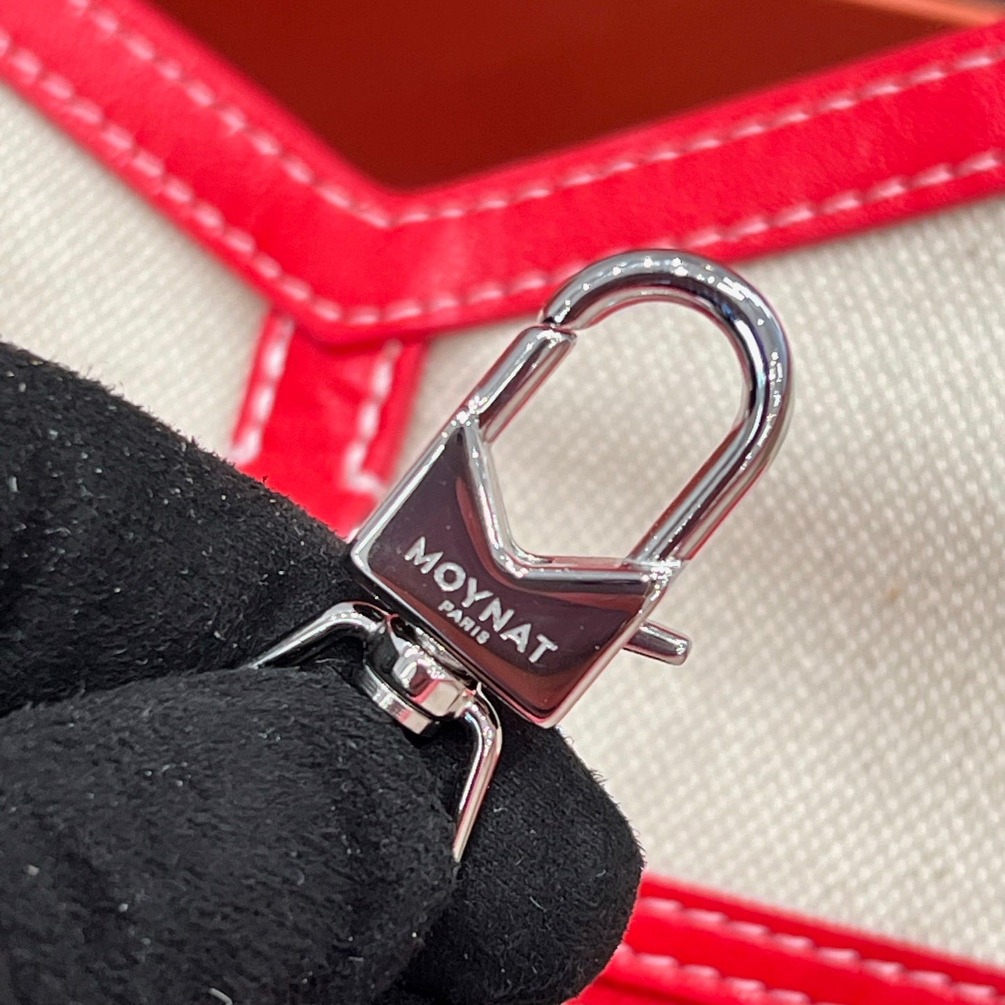 MOYNAT M CANVAS TOTE RED BAG GM
