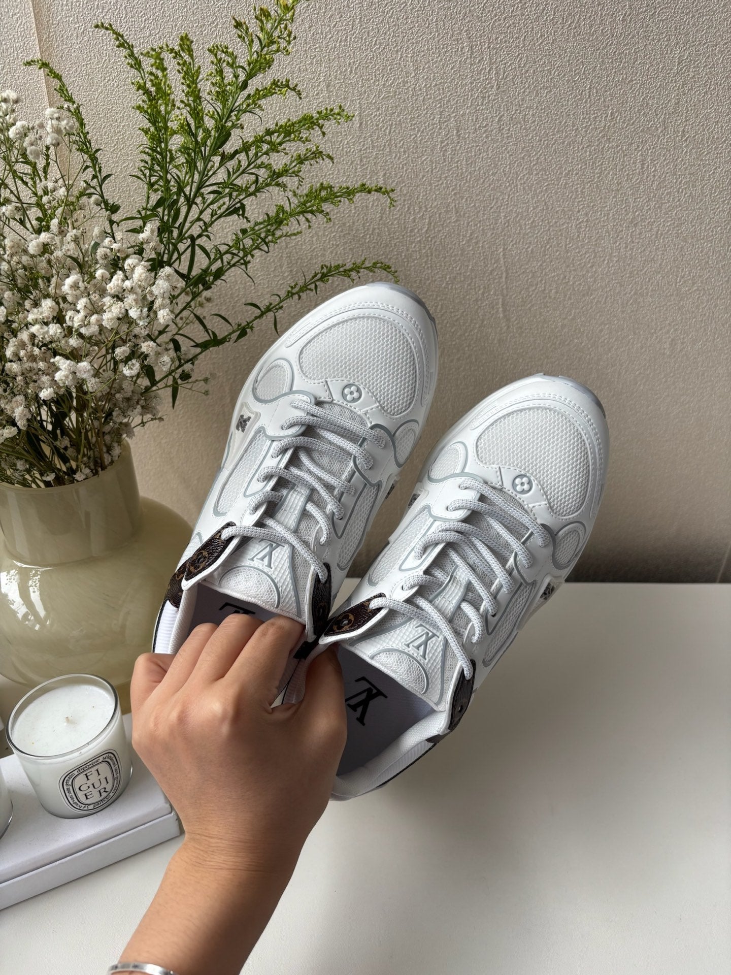 LOUIS VUTTION WHITE OLYMPIA WOMEN SHOES