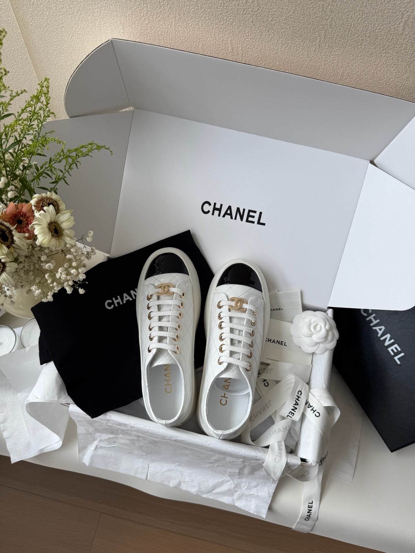 CHANEL WHITE DIAMOND PATTREN BISCUIT WOMEN SHOES