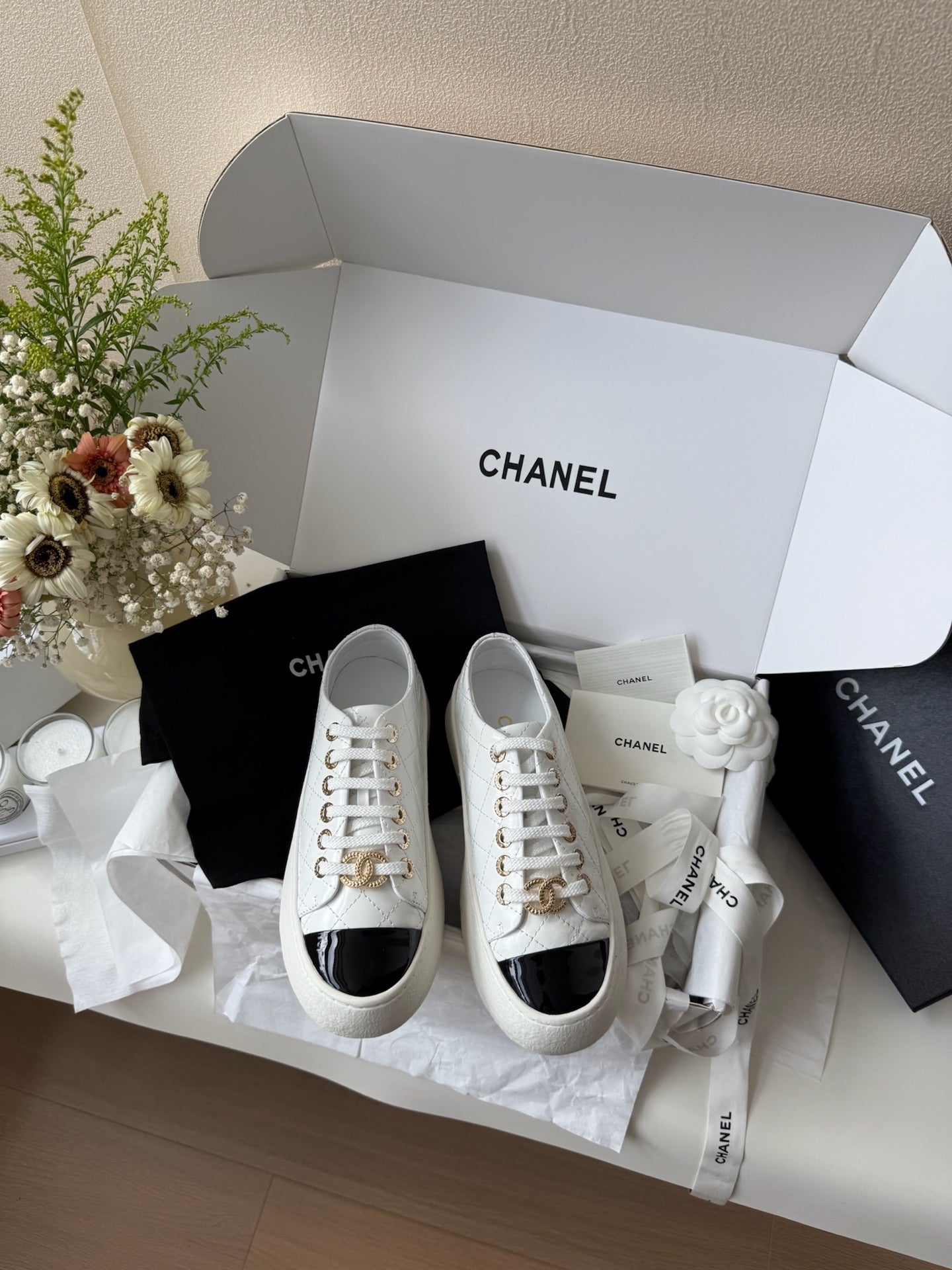 CHANEL WHITE DIAMOND PATTREN BISCUIT WOMEN SHOES