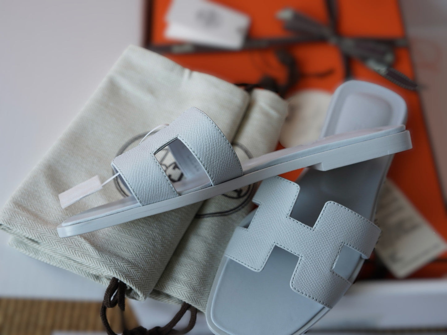 HERMES ORAN WOMEN WHITE SANDALS