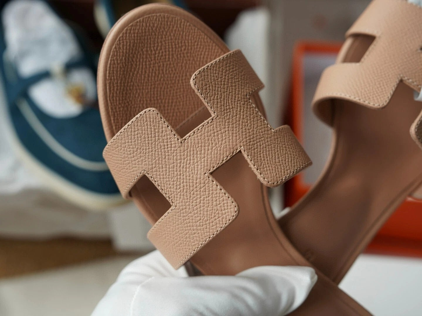 HERMES OASIS WOMEN BEIGE HEELS