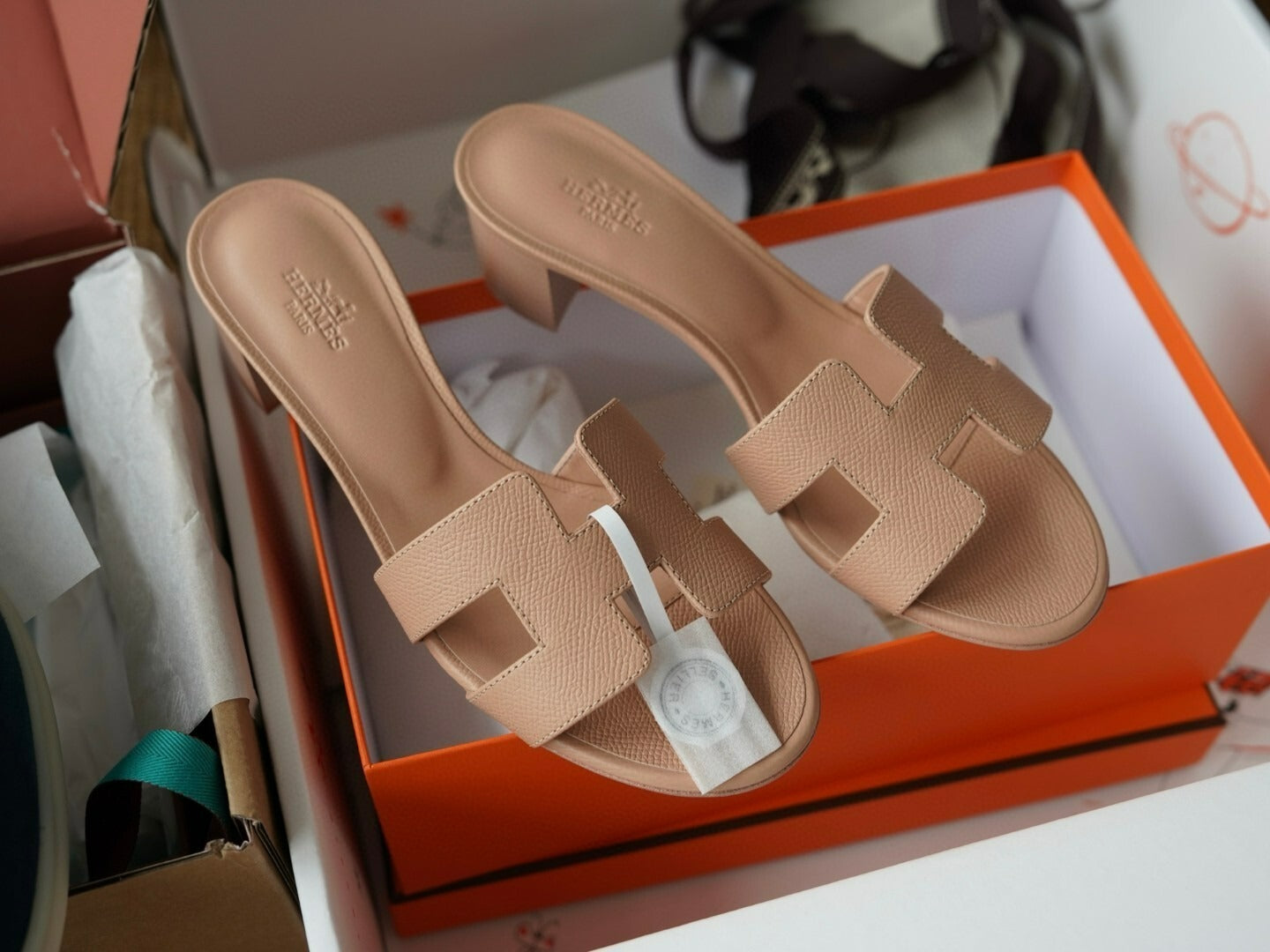 HERMES OASIS WOMEN BEIGE HEELS