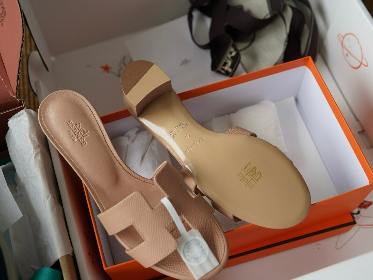 HERMES OASIS WOMEN BEIGE HEELS