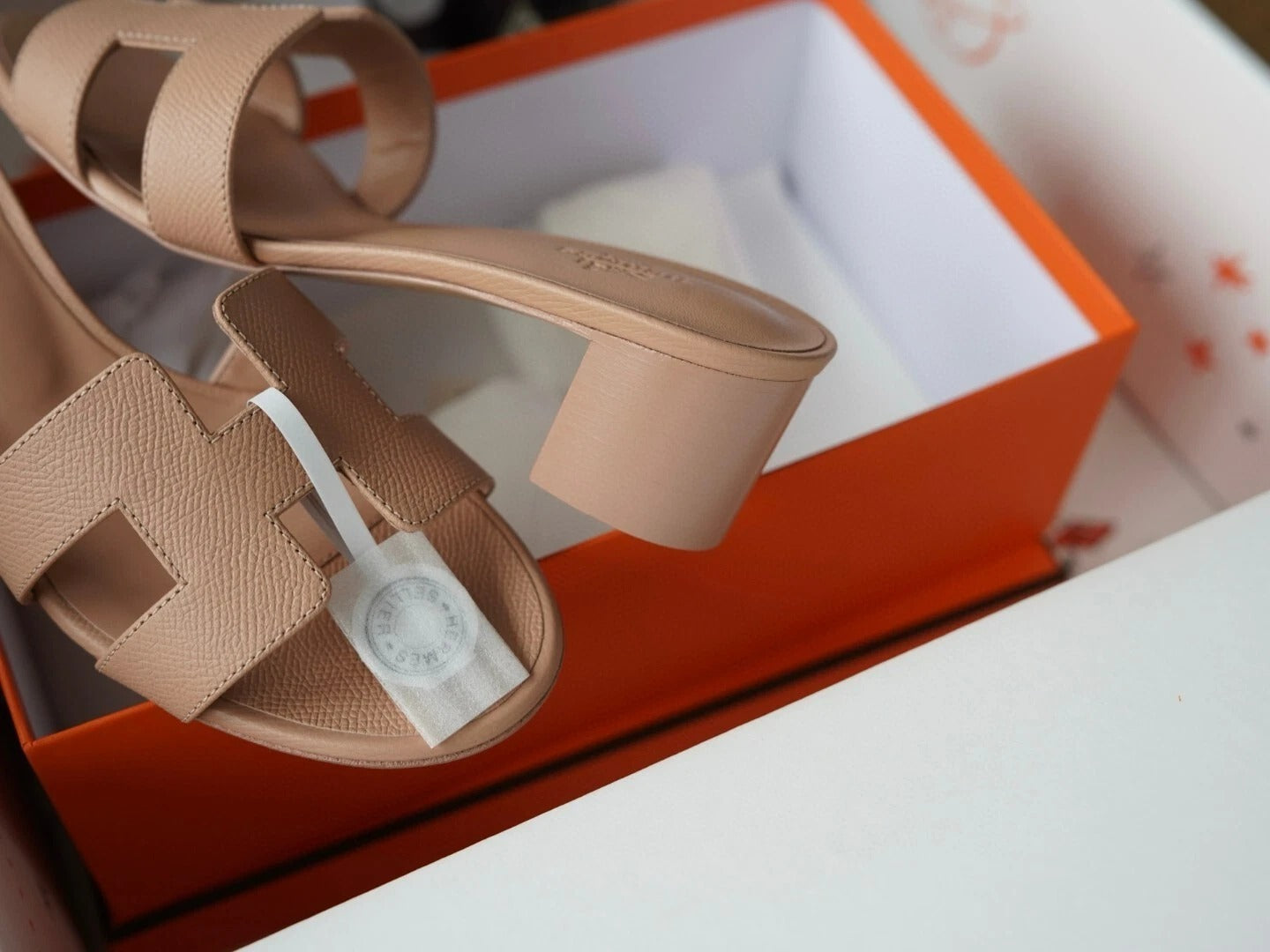 HERMES OASIS WOMEN BEIGE HEELS