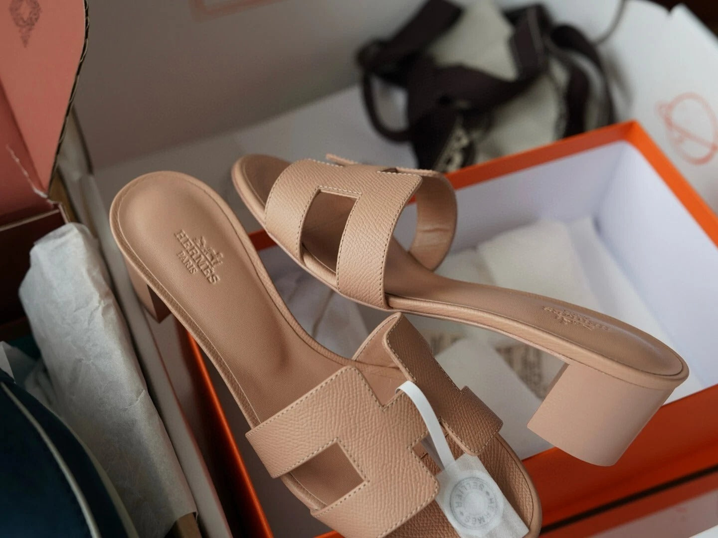 HERMES OASIS WOMEN BEIGE HEELS